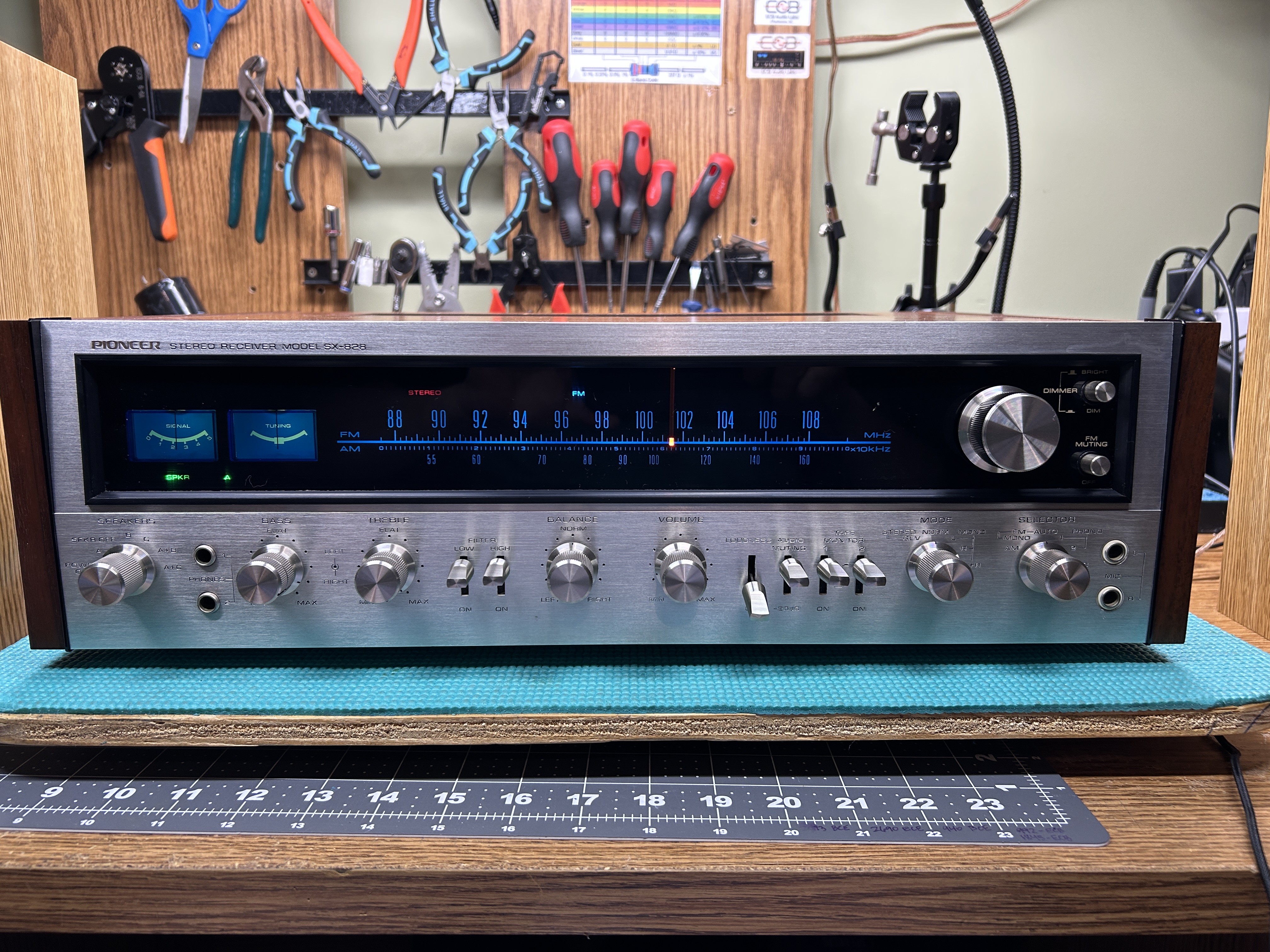 Restored Pioneer SX-828 receiver on the ECB Audio Labs workbench